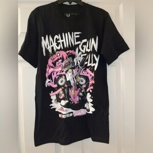 Machine Gun Kelly Tour Shirt!
